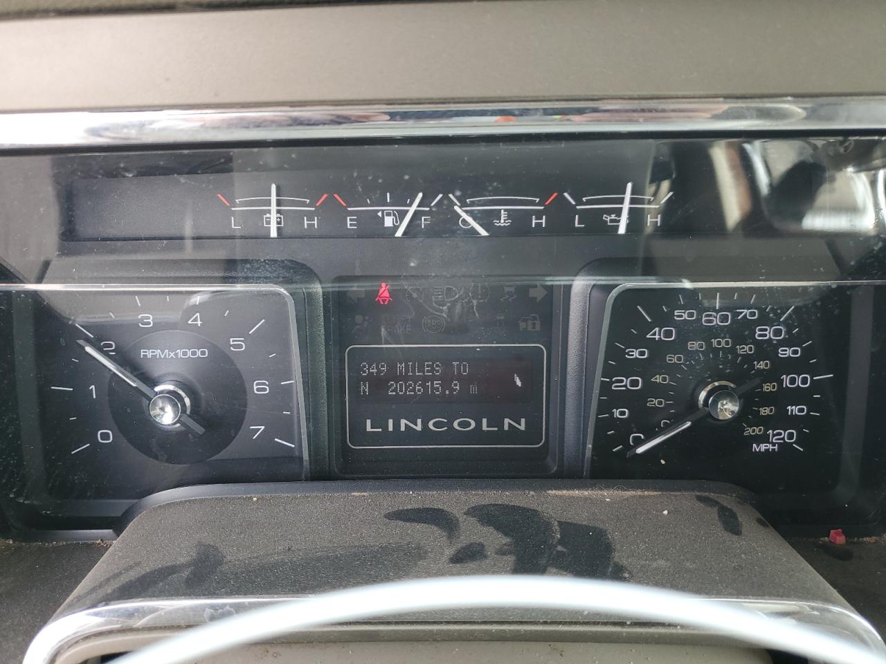 2012 Lincoln Navigator - Image 9