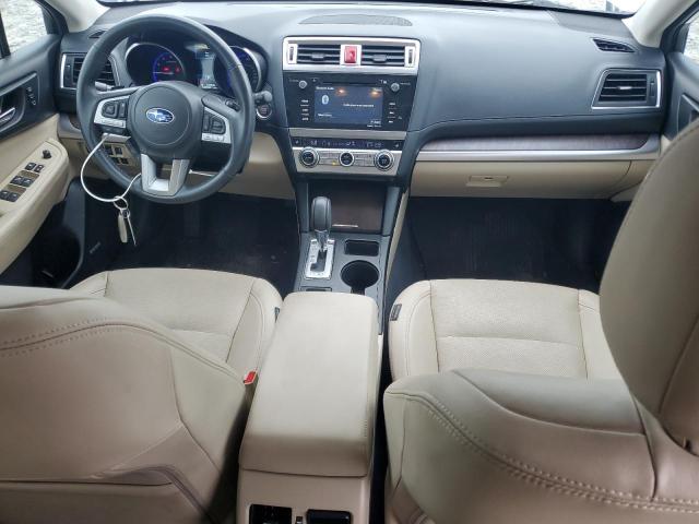  SUBARU OUTBACK 2017 Biały