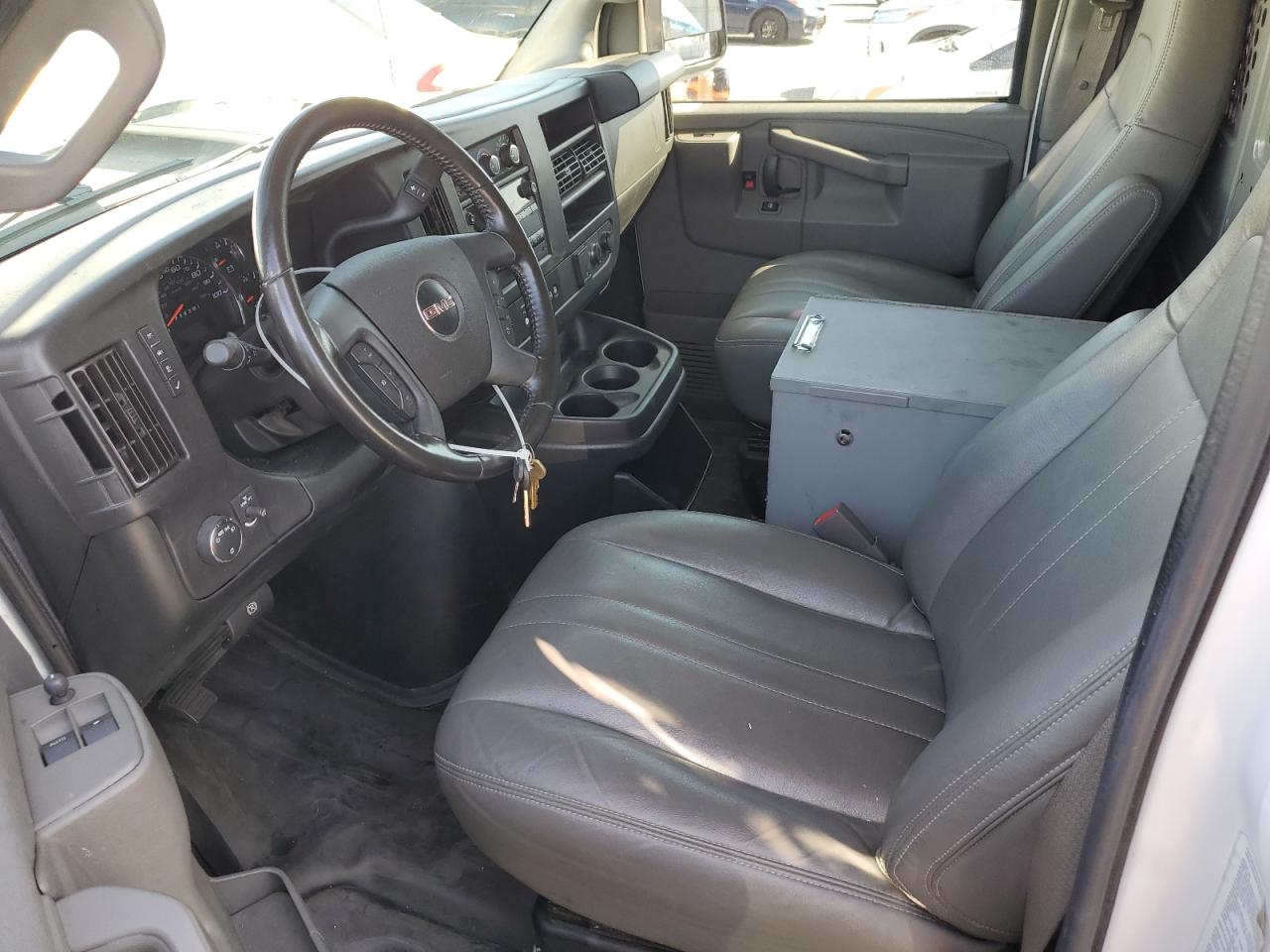 2020 GMC Savana G2500 VIN: 1GTW7AFP9L1129384 Lot: 51963725