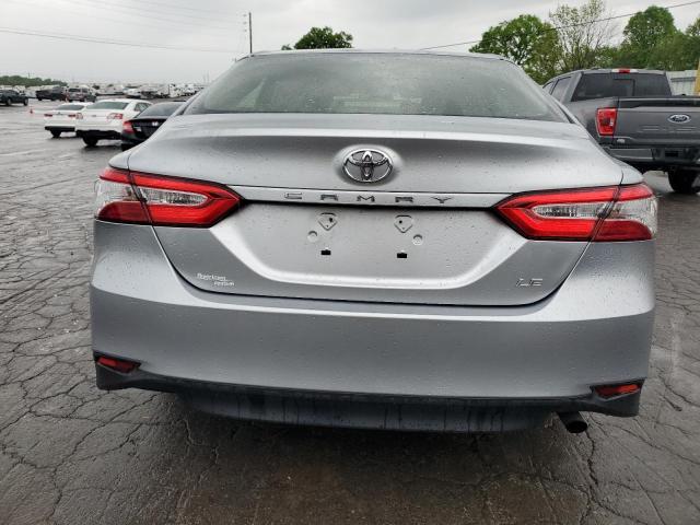  TOYOTA CAMRY 2018 Серебристый