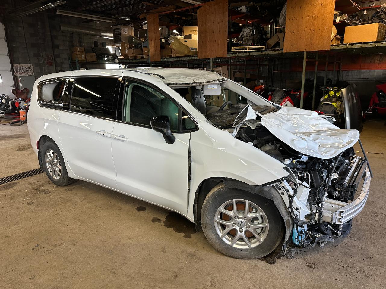 2024 Chrysler Grand Caravan Sxt for Sale in London, ON - Front End