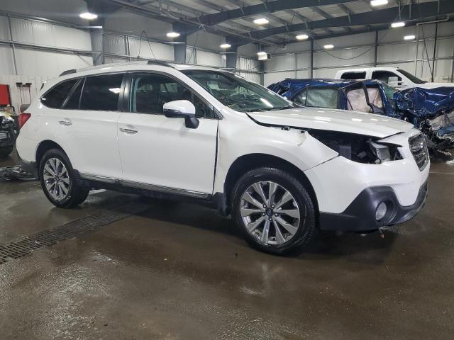  SUBARU OUTBACK 2018 Белы