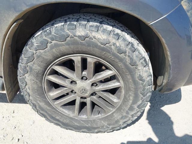 2011 TOYOTA HILUX INVI