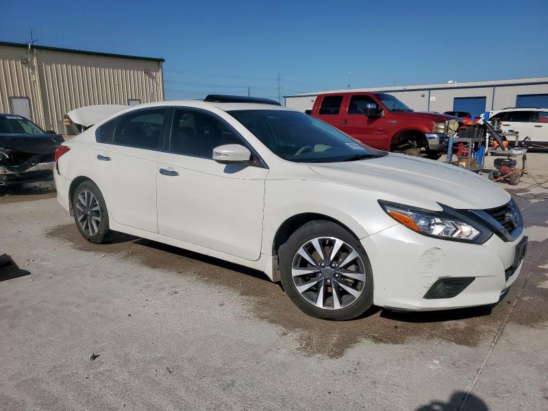  NISSAN ALTIMA 2016 Білий