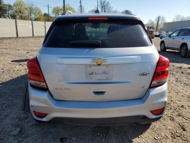  CHEVROLET TRAX 2019 Srebrny