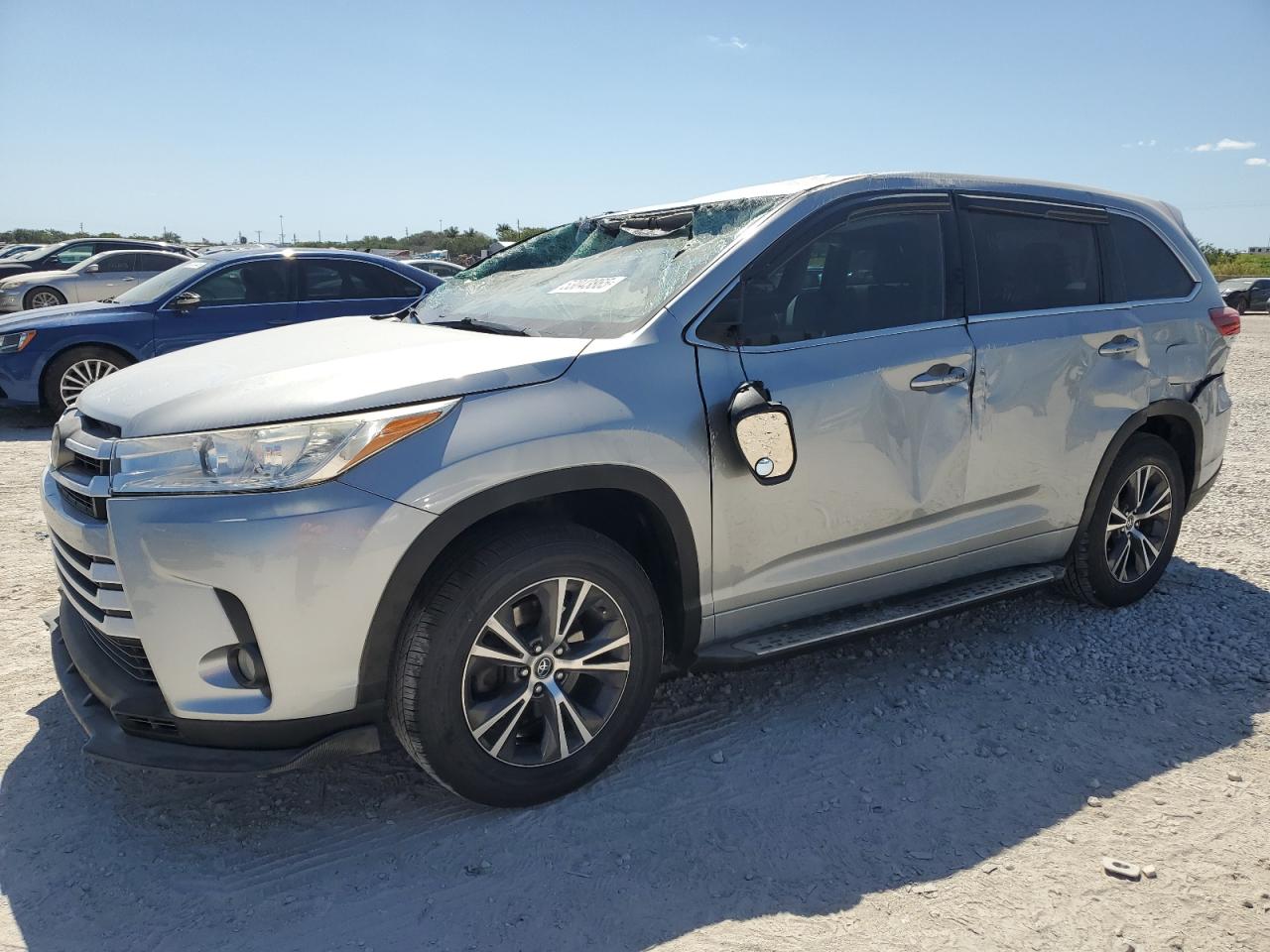 2017 Toyota Highlander Le for Sale in West Palm Beach, FL - All Over