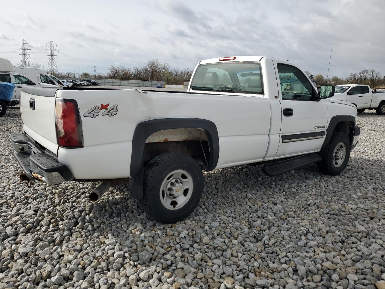 2005 Chevrolet Silverado - Image 3