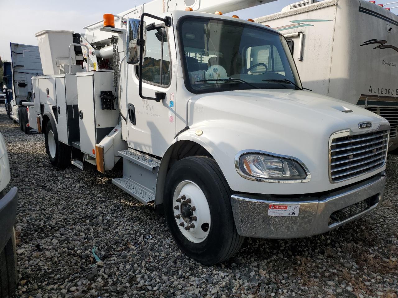 2020 Freightliner Business Class M2 Bucket Truck for Sale in Spartanburg, SC - Water/Flood