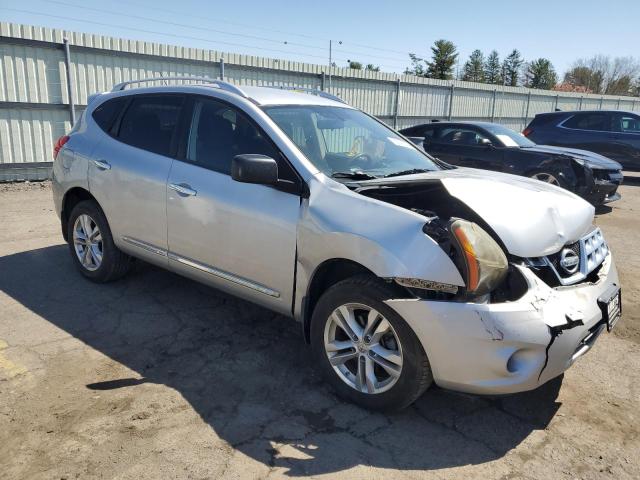  NISSAN ROGUE 2015 Серебристый