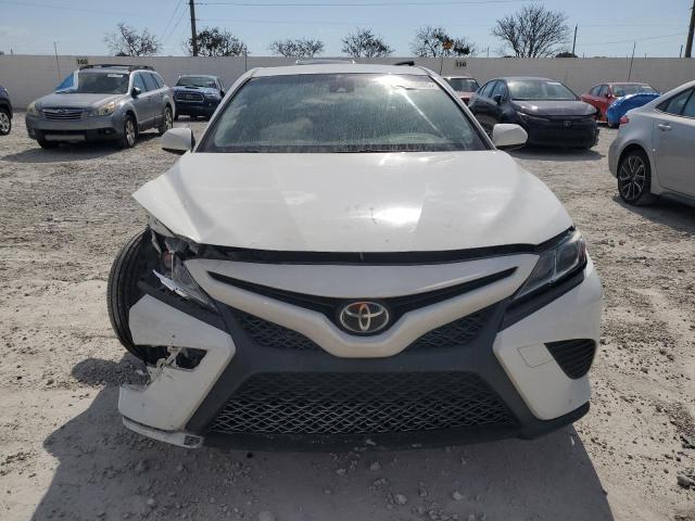  TOYOTA CAMRY 2018 White
