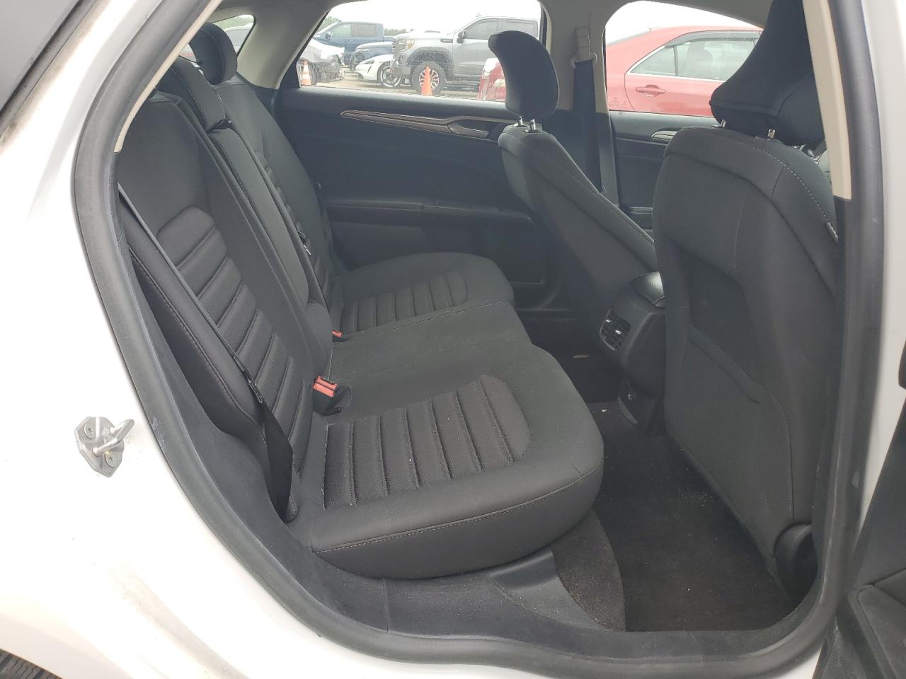 2019 Ford Fusion Se VIN: 3FA6P0LU7KR124831 Lot: 54152795