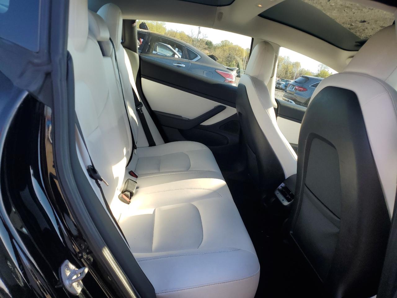 2019 Tesla Model 3 VIN: 5YJ3E1EA8KF327742 Lot: 53641165