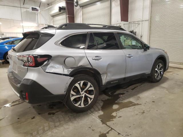  SUBARU OUTBACK 2022 Серебристый