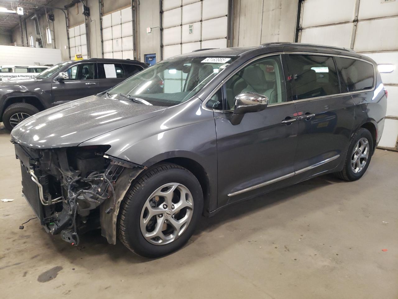 2017 Chrysler Pacifica Limited იყიდება Blaine-ში, MN - Front End