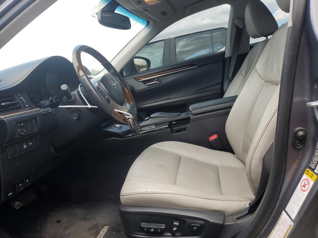 2014 Lexus ES - Image 7