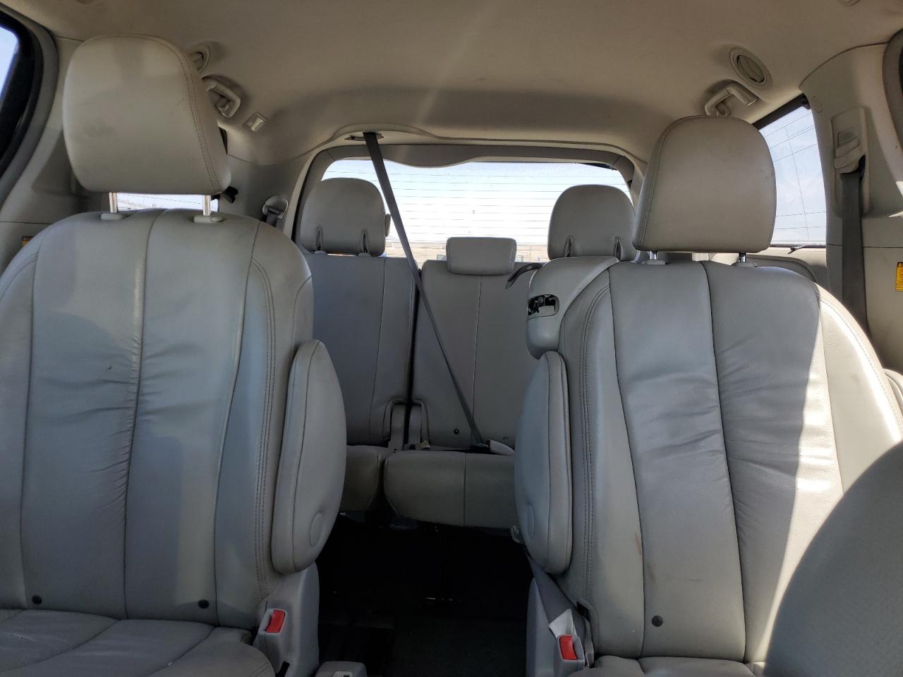 2011 Toyota Sienna Xle VIN: 5TDYK3DC3BS080235 Lot: 54392585