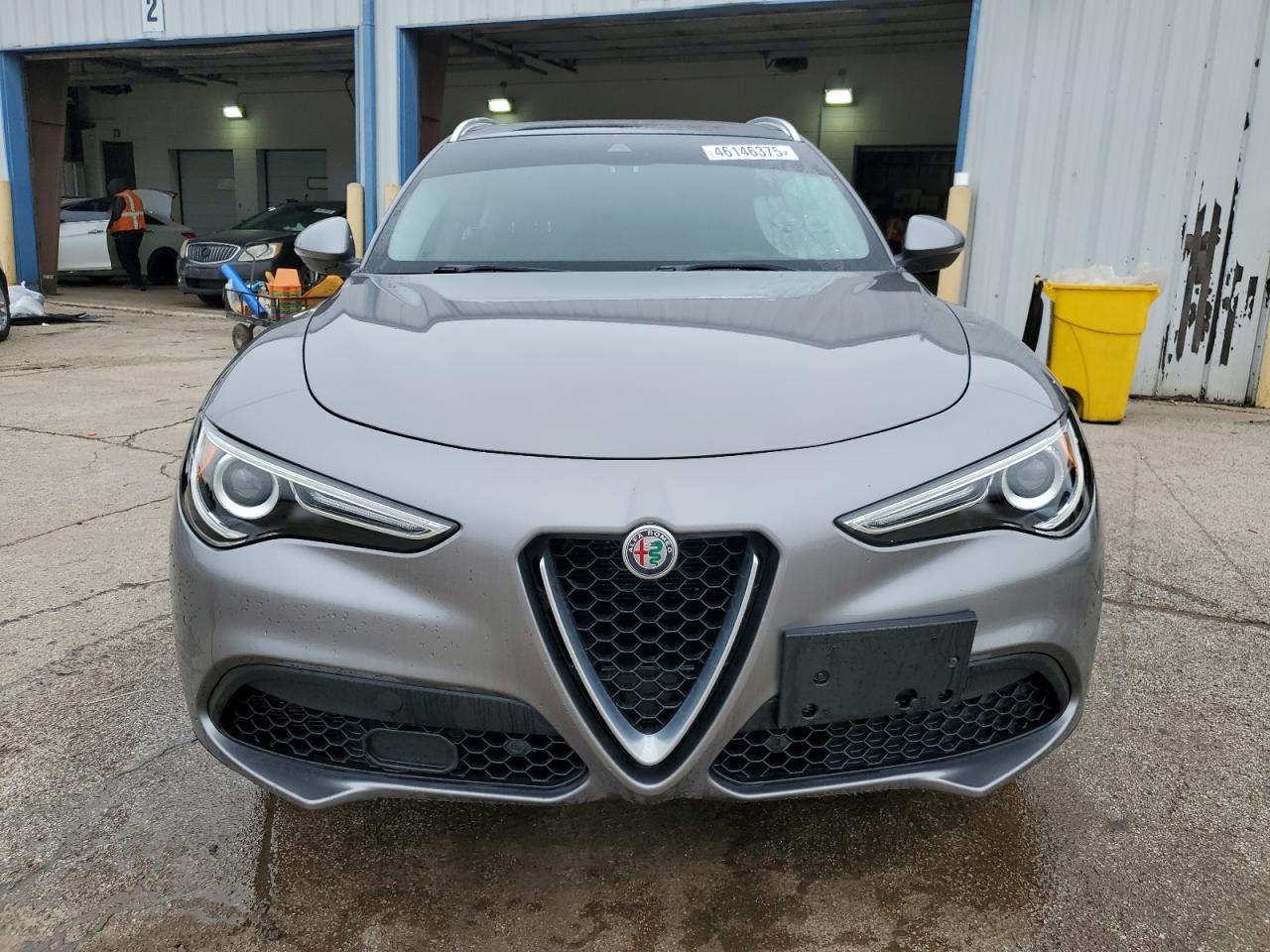 2018 Alfa Romeo Stelvio - Image 5