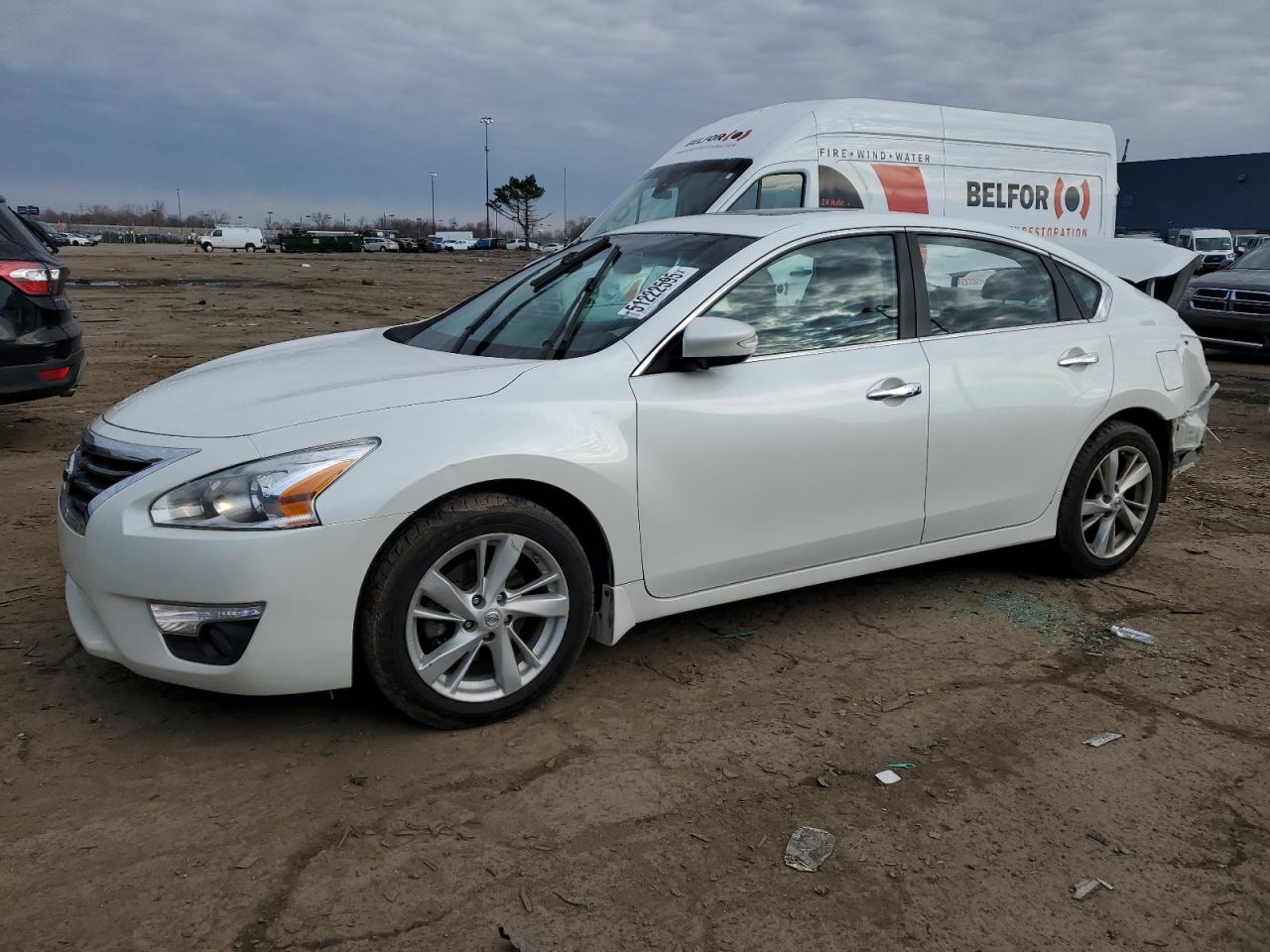 2014 Nissan Altima 2.5 for Sale in Woodhaven, MI - Rear End