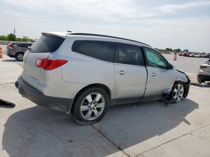  CHEVROLET TRAVERSE 2012 Srebrny
