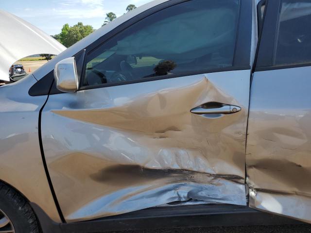  HYUNDAI TUCSON 2015 Srebrny