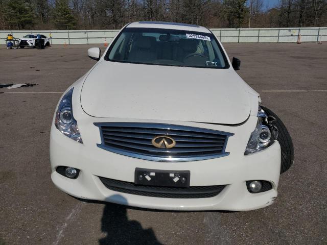  INFINITI Q40 2015 Белы
