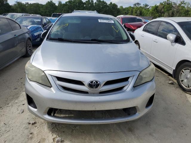 Седаны TOYOTA COROLLA 2012 Серебристый