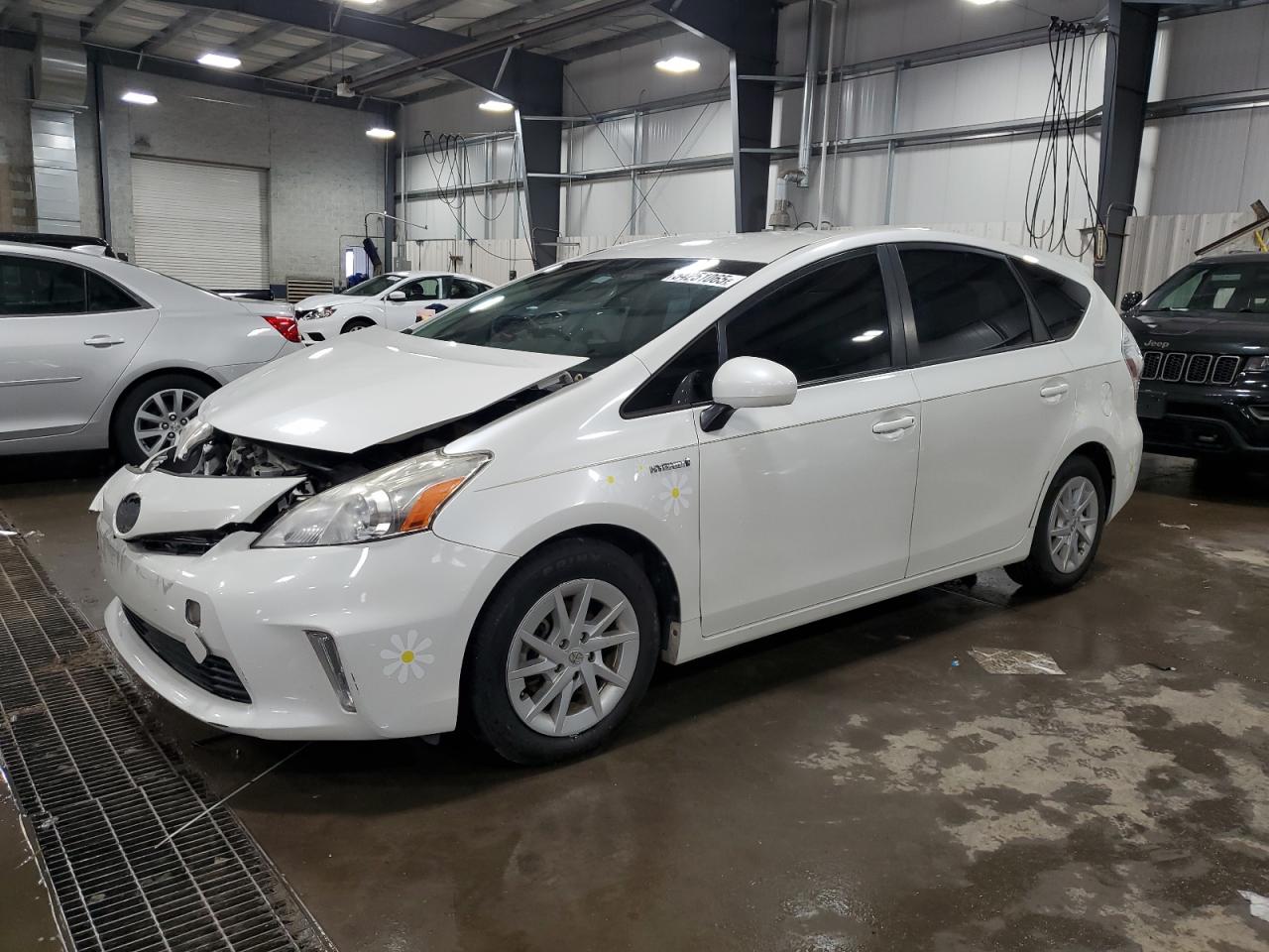 2012 Toyota Prius V zu verkaufen in Ham Lake, MN - Front End