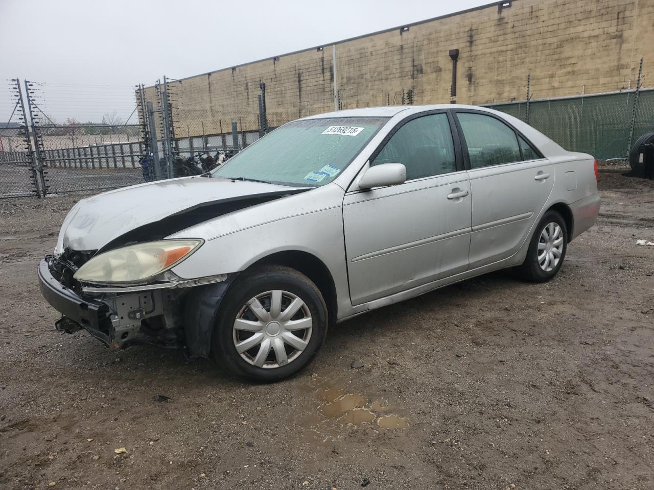 2004 Toyota Camry Le for Sale in Baltimore, MD - Front End