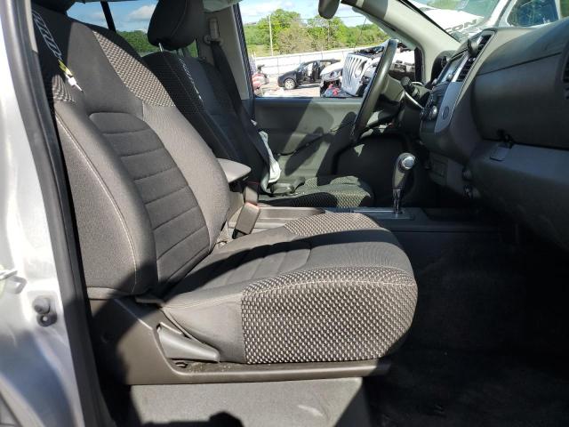 NISSAN FRONTIER 2018 Srebrny