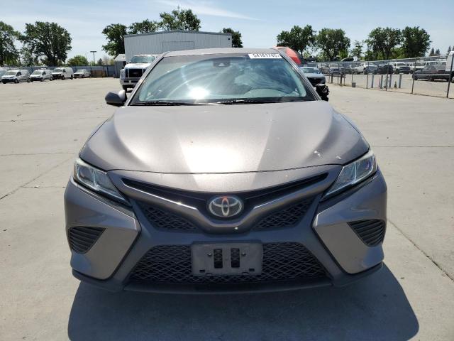  TOYOTA CAMRY 2018 Серый