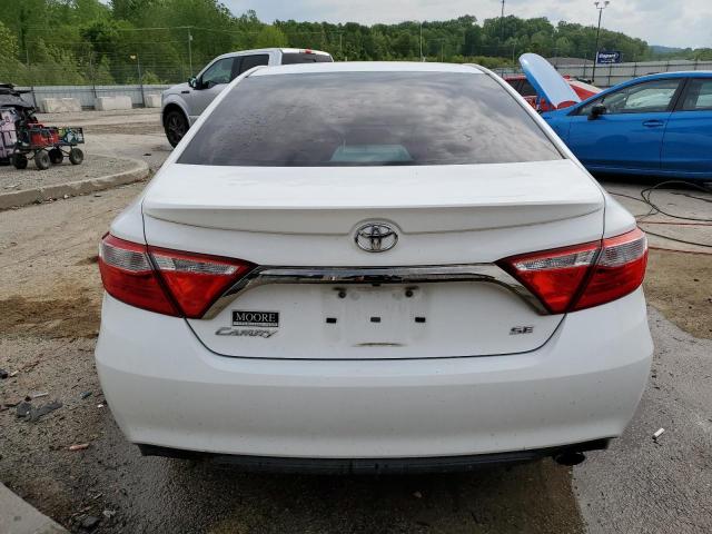  TOYOTA CAMRY 2016 Biały