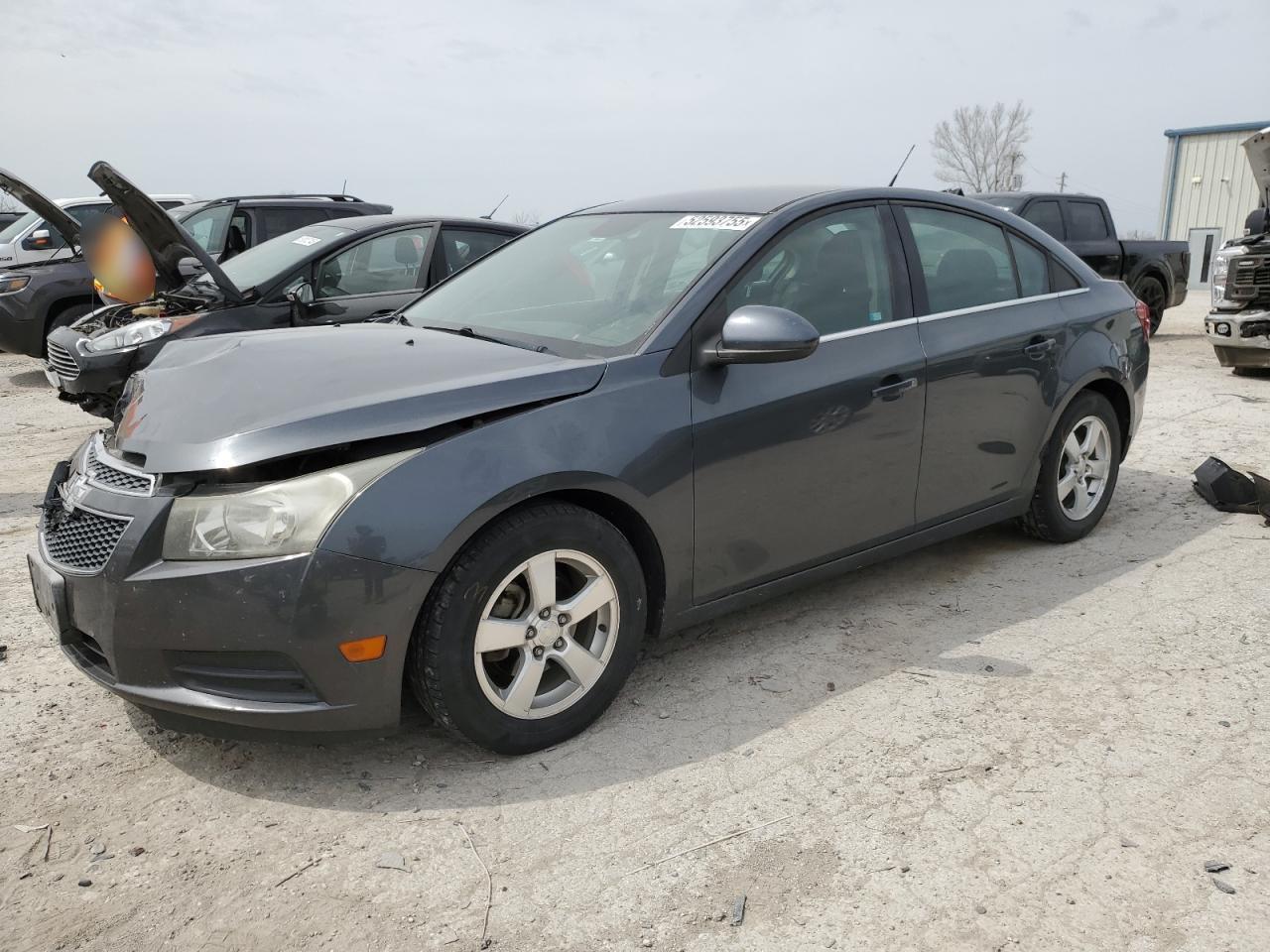 2013 Chevrolet Cruze Lt for Sale in Kansas City, KS - Front End