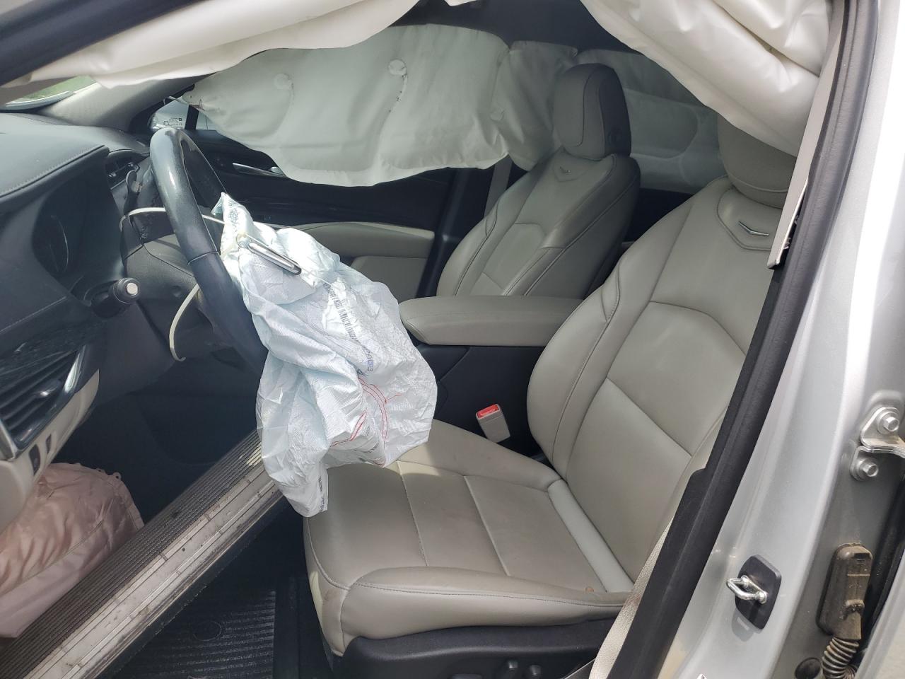 2021 Cadillac Xt4 Premium Luxury VIN: 1GYFZCR40MF000293 Lot: 54237315