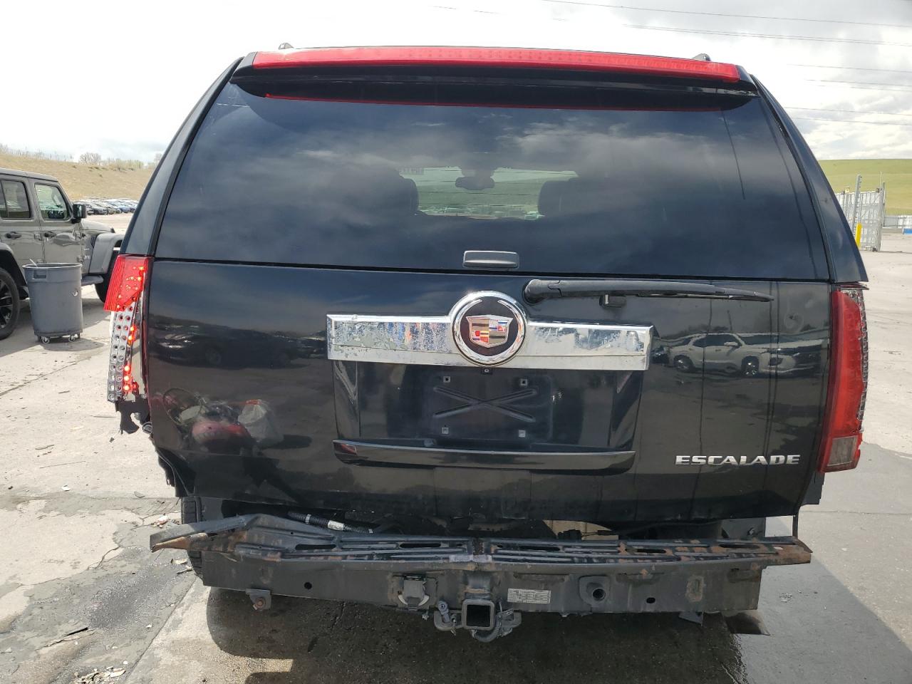 2008 Cadillac Escalade Luxury VIN: 1GYFK63888R152005 Lot: 54179325