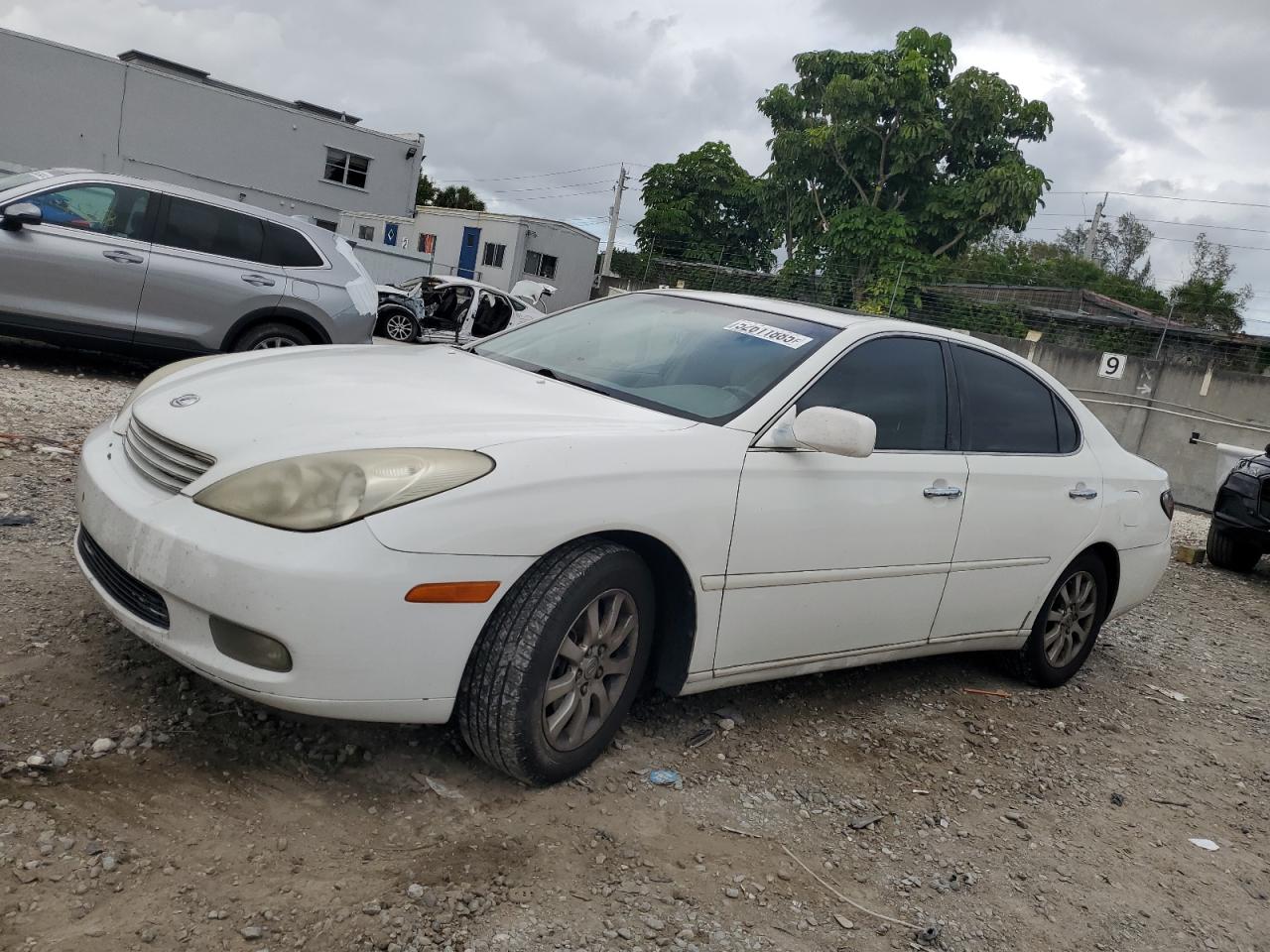 2003 Lexus Es 300 for Sale in Opa Locka, FL - Rear End