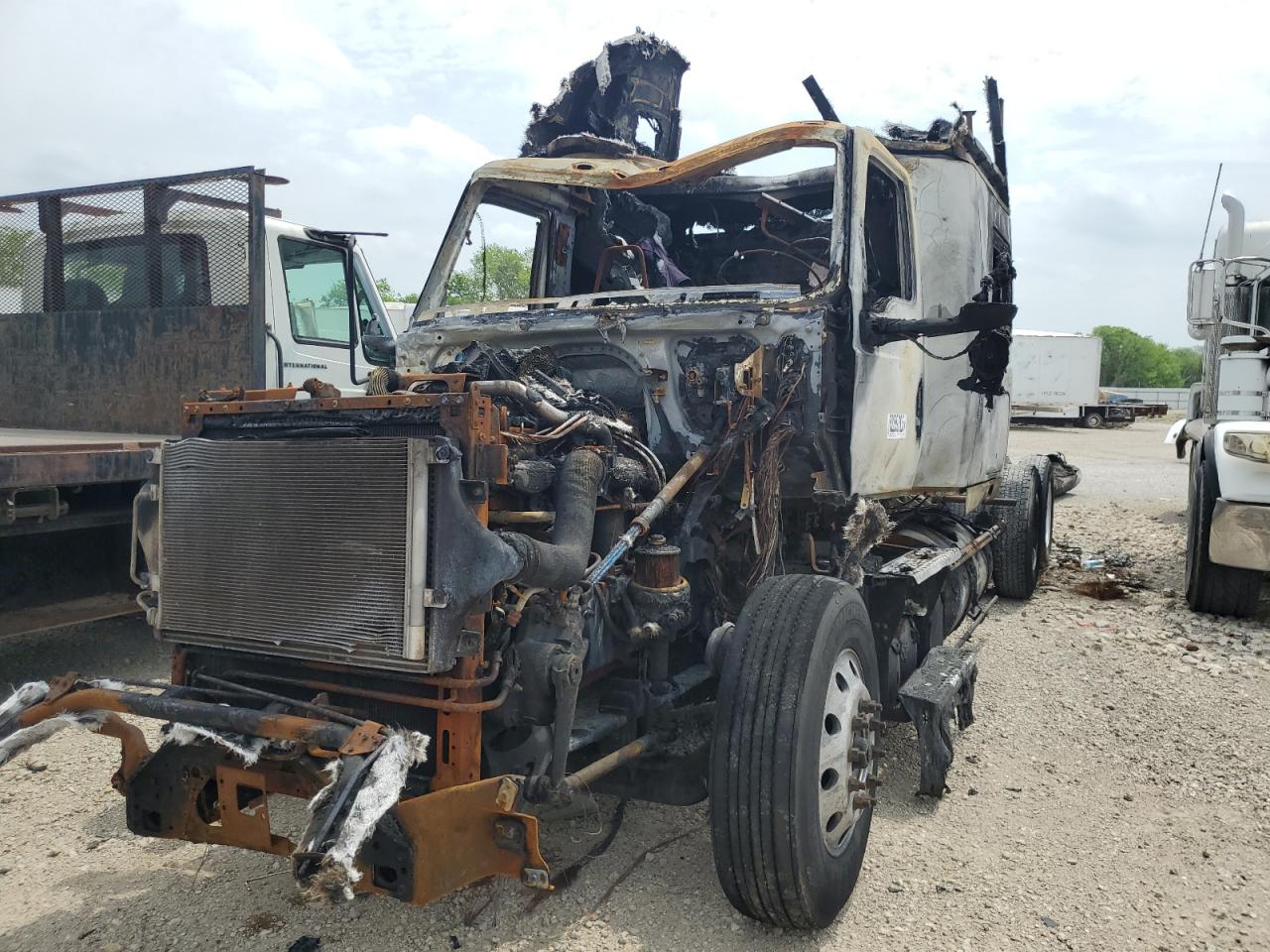 2020 International Lt625 Semi Truck VIN: 3HSDZAPR9LN813437 Lot: 52259305