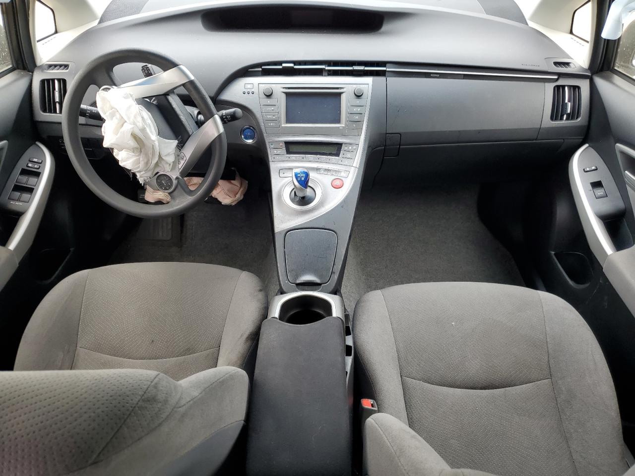 JTDKN3DU7E1841002 2014 Toyota Prius