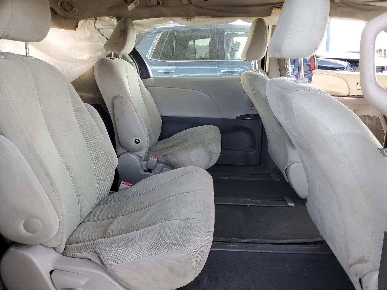 2011 Toyota Sienna VIN: 5TDZK3DC2BS011069 Lot: 51253895