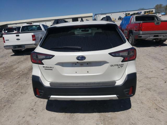  SUBARU OUTBACK 2021 White