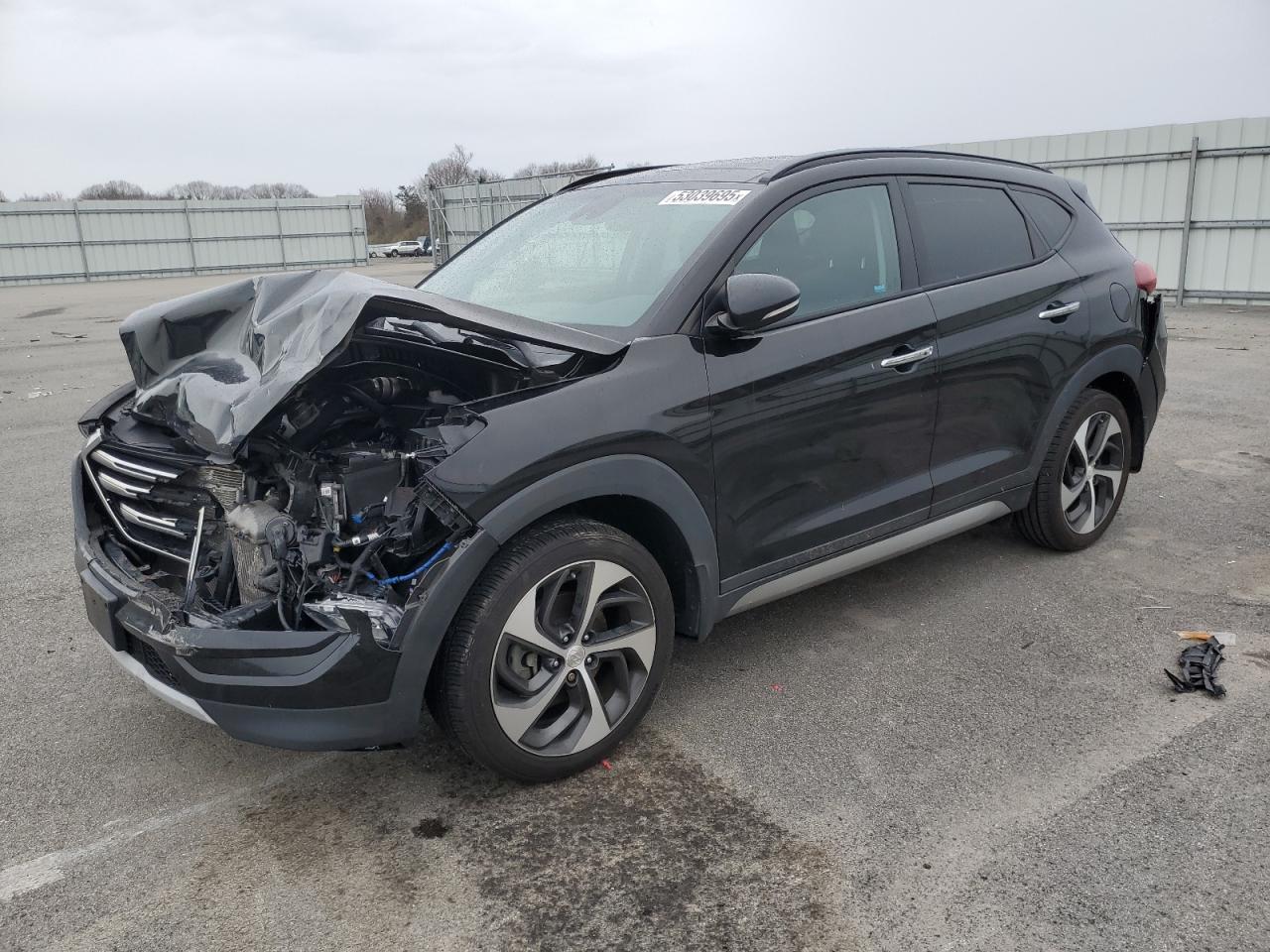 2017 Hyundai Tucson Limited na sprzedaż w Assonet, MA - Front End