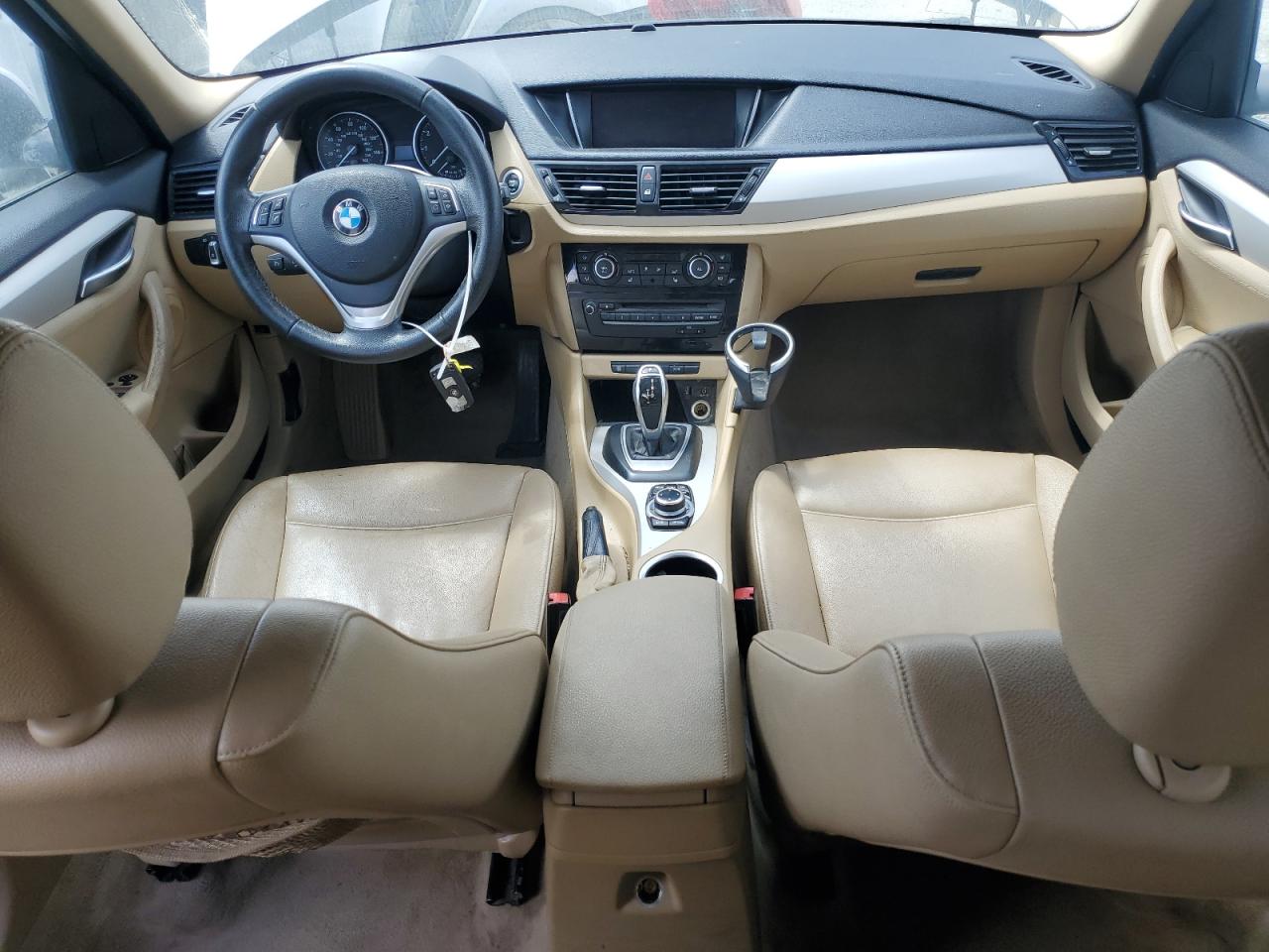 2015 BMW X1 Sdrive28I VIN: WBAVM1C55FV317854 Lot: 52201705