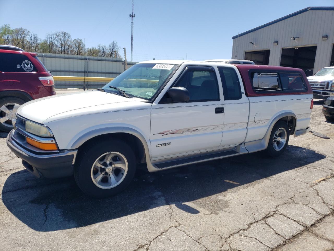 2001 Chevrolet S Truck S10 for Sale in Rogersville, MO - Rear End