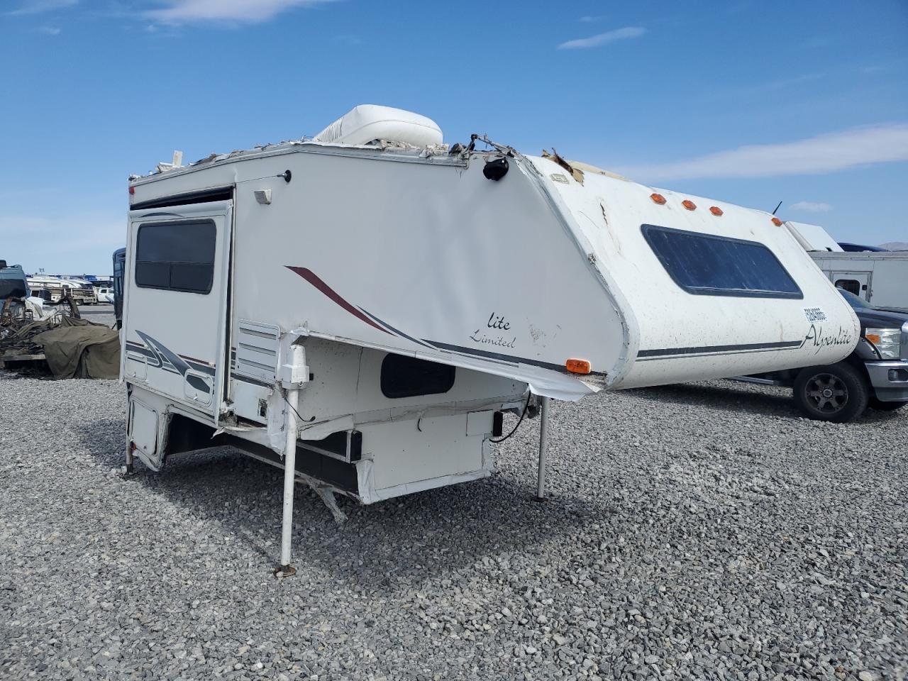 2005 Alpenlite Camper for Sale in North Las Vegas, NV - All Over