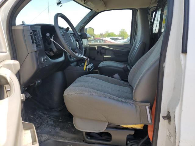 Фургони GMC SAVANA 2013 Білий