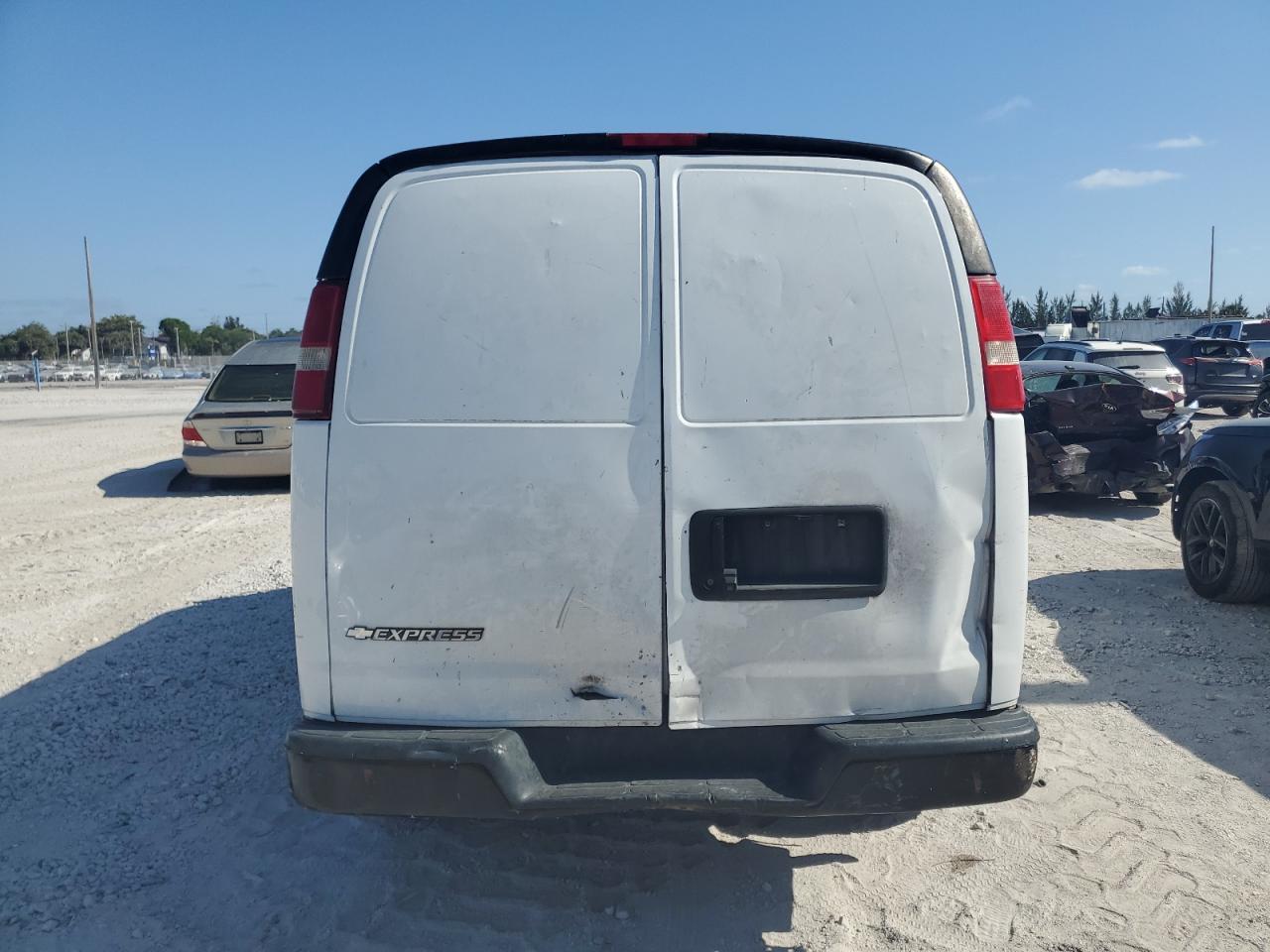 2019 Chevrolet Express G2500 VIN: 1GCWGAFP3K1221587 Lot: 53903475