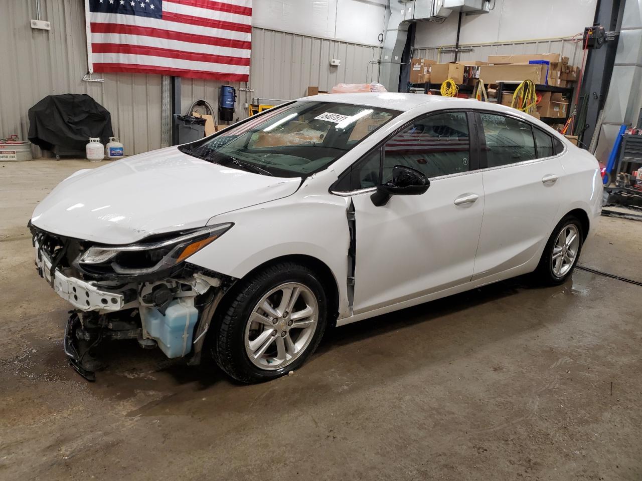 2018 Chevrolet Cruze Lt للبيع في Casper، WY - Front End