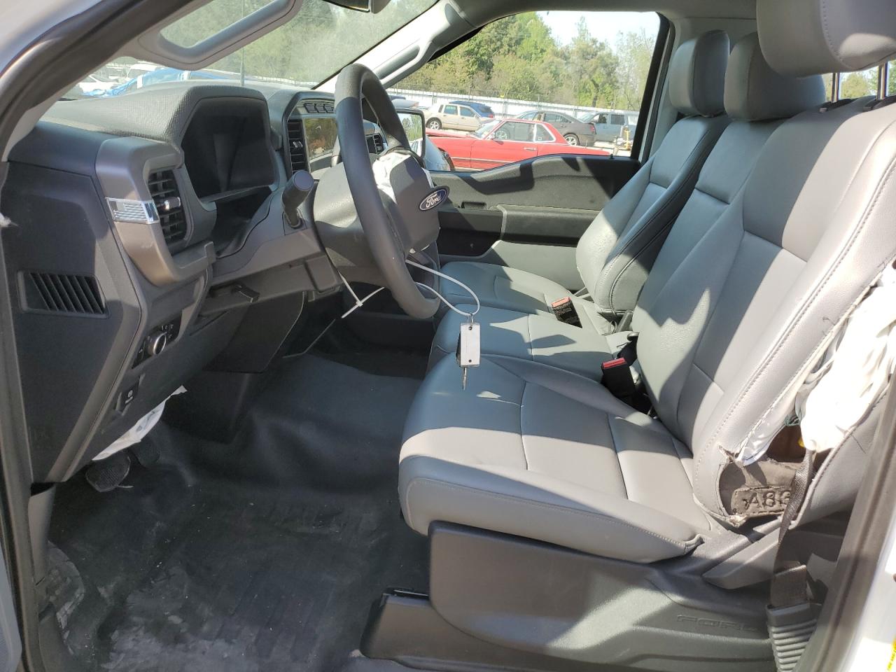 2024 Ford F150 Xl VIN: 1FTMF1K57RKF36573 Lot: 52594685