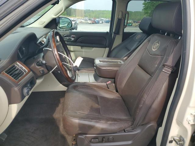  CADILLAC ESCALADE 2013 Кремовий