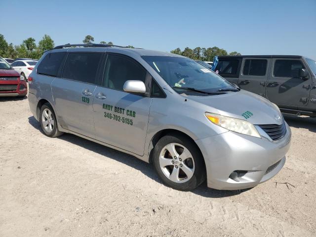 2011 TOYOTA SIENNA LE