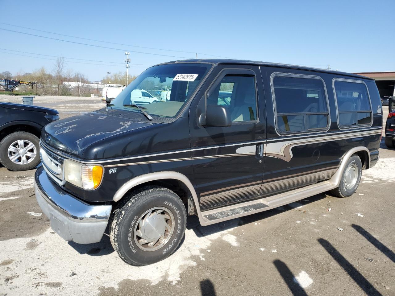 Indianapolis, IN에서 판매 중인 2000 Ford Econoline E150 Van - Rear End